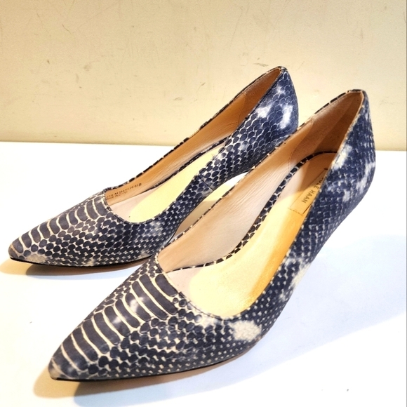 COLE HANN sneak print Pointed toe pumps size 6 1/2B - Picture 1 of 12